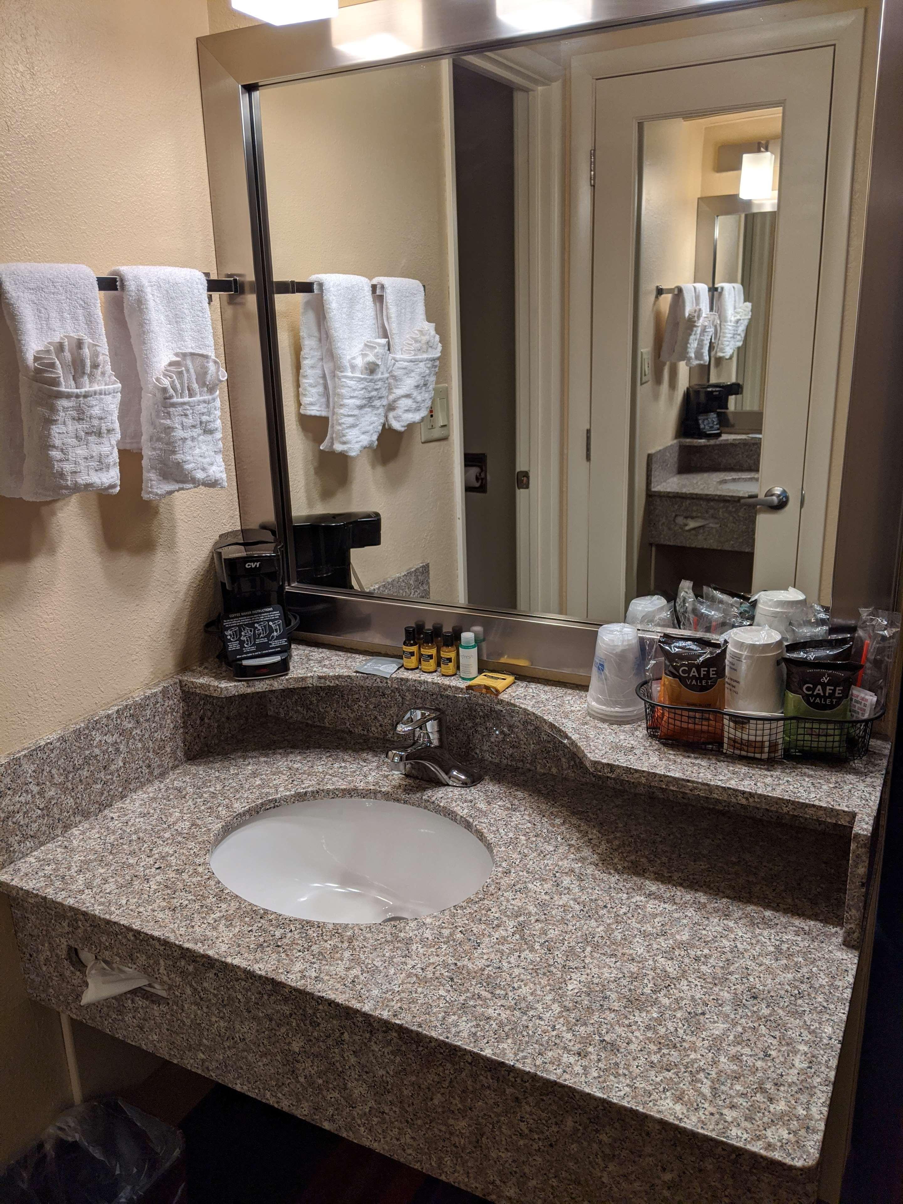 Western Plaza Hotel